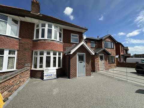 View Full Details for Tuffley Crescent, Gloucester