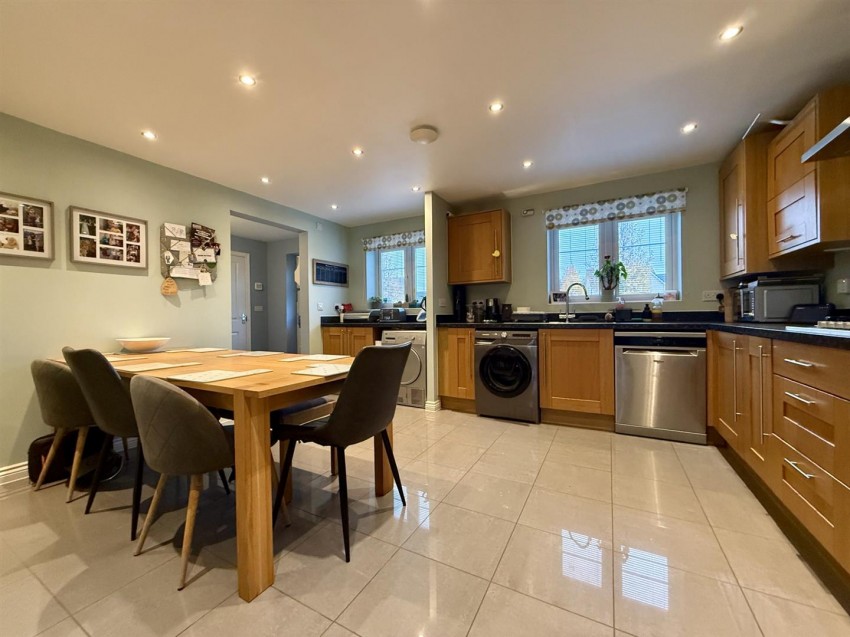 Images for Martyn Close, Brockworth, Gloucester